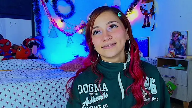 alisson_zafiro_'s cam snapshot