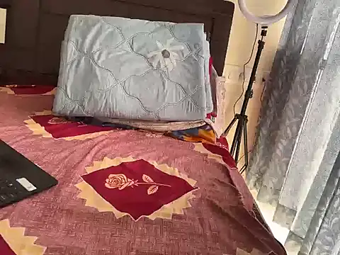 lovbombayduck11 live sex cam