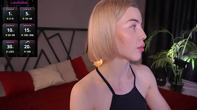 LindaThacker live sex cam