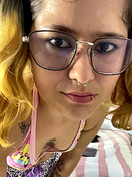 Ambar-xxx's cam snapshot