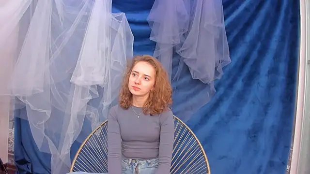 CuteLunette live sex cam