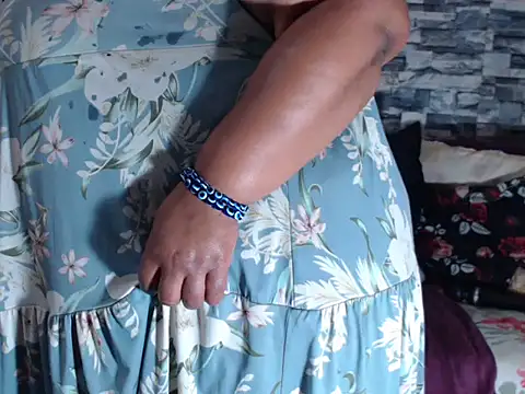 BigHotMatureXx live sex cam