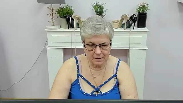 IrisDream's cam snapshot