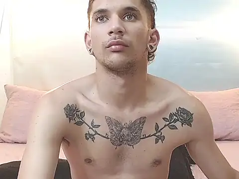 tylor_boy live sex cam