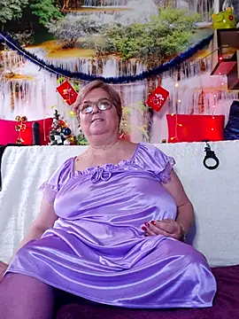 QueenPammy1 live sex cam