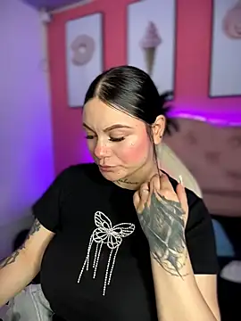 Megaan__More's cam snapshot