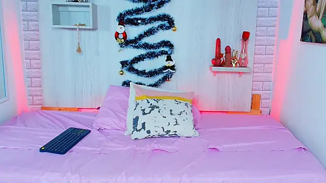 KATY_LOWERY's cam snapshot