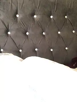 Nicole_Liam_'s cam snapshot