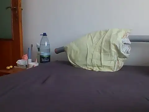 hugecock4u1990 live sex cam