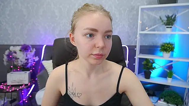 EmilySunshineS's cam snapshot