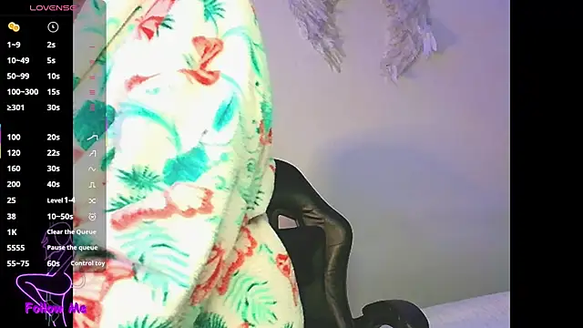 SallyWhitee's cam snapshot