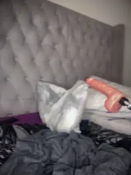 GoldenAss07's cam snapshot