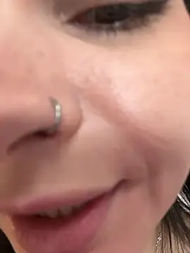 lunalovelee live sex cam