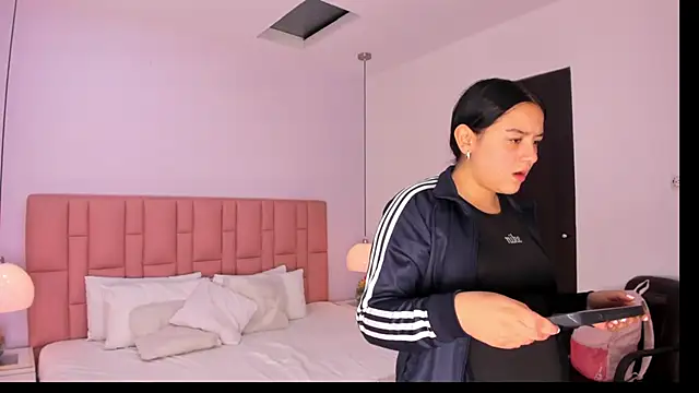 Amy_Ferreira's cam snapshot