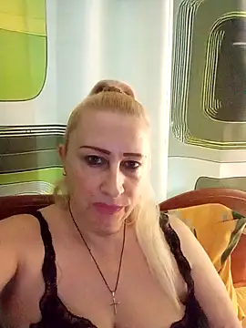 Esenia505 live sex cam