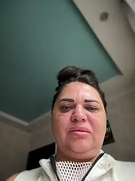 littleRikka live sex cam