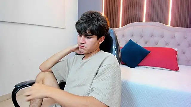 Tommy18__ live sex cam