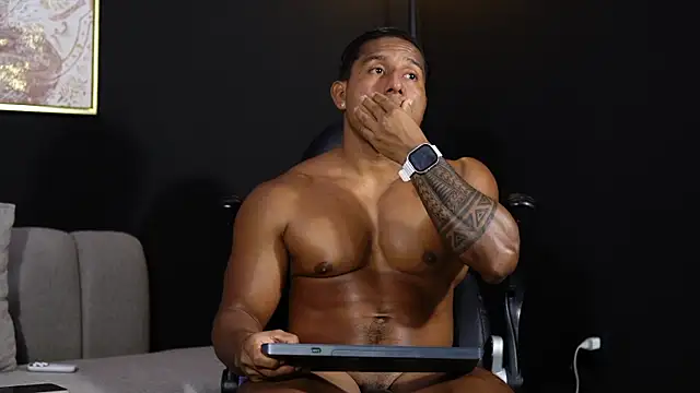 CallumMuscle live sex cam