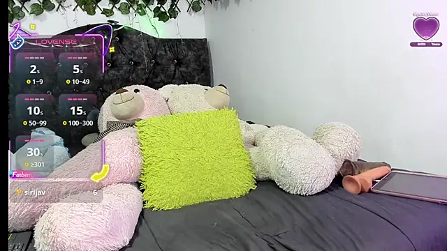 PaulinaSwan live sex cam