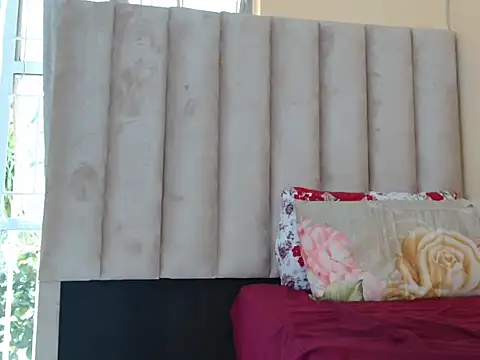 SexyAssQueenX live sex cam