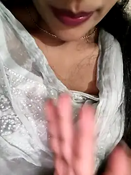 Eshwari_Chopra's cam snapshot