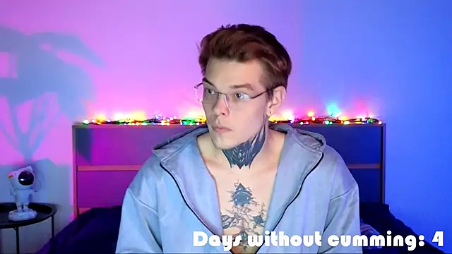 DENIS_HERE's cam snapshot