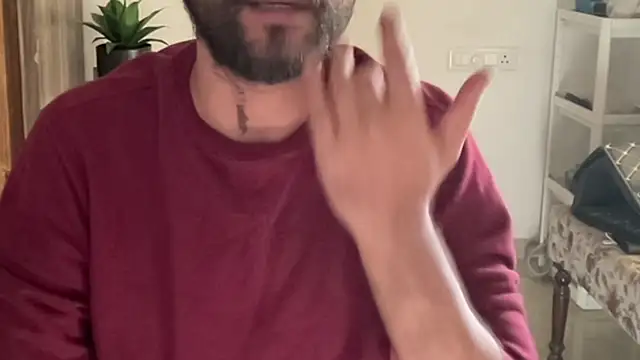 MakeMeAwareAah's cam snapshot