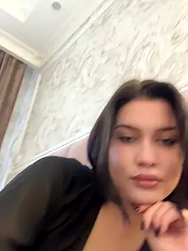 KikiWatson live sex cam