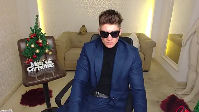 MaxKaiden live sex cam