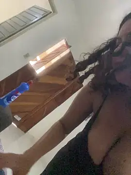 Mari_valda2's cam snapshot