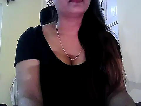 Model-Tanya's cam snapshot