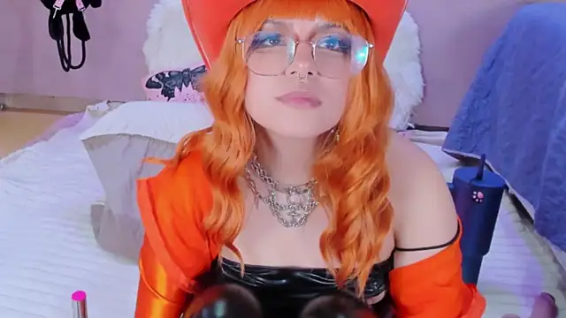 BizzyNoar live sex cam