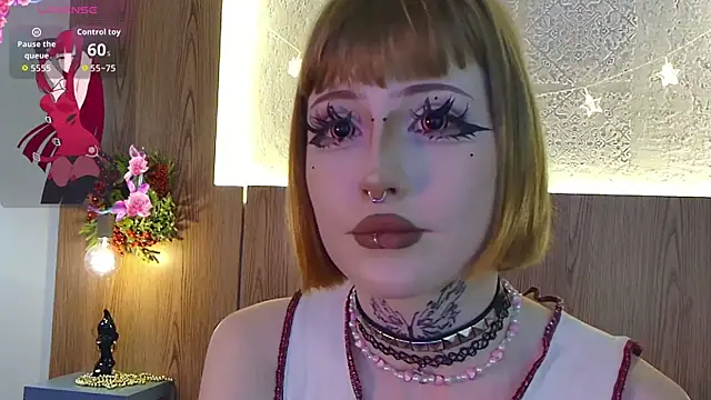 MilkMeSoftly live sex cam