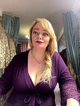 Sweet-blonde's cam snapshot