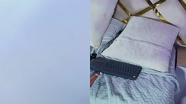 Baby_Scarleth_'s cam snapshot