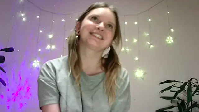 MichelleVibes18 live sex cam