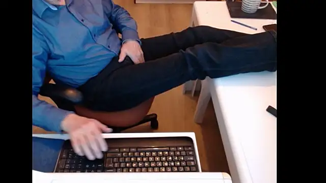 dutchpornking's cam snapshot