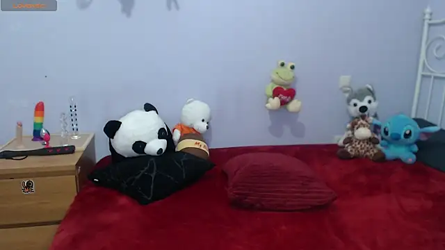 Megan_hotwife_'s cam snapshot