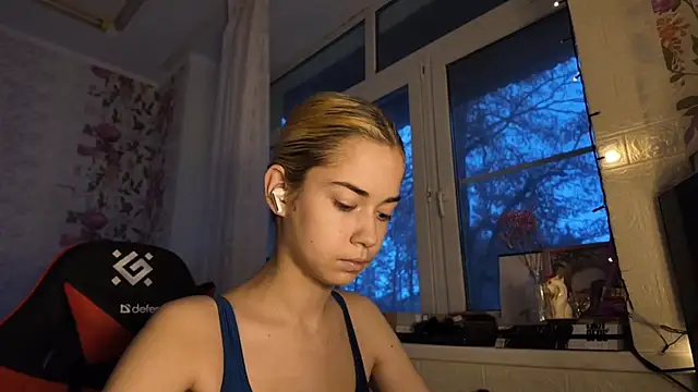 Witching_Moon's cam snapshot