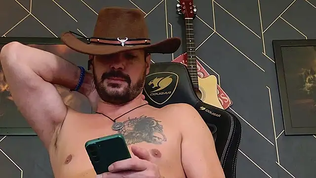 ChrisKox's cam snapshot