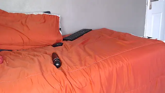 Lunalee's cam snapshot