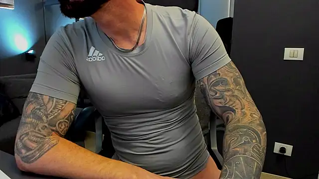 AronGrant live sex cam