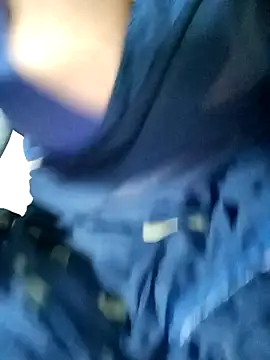 Aradhna_08's cam snapshot