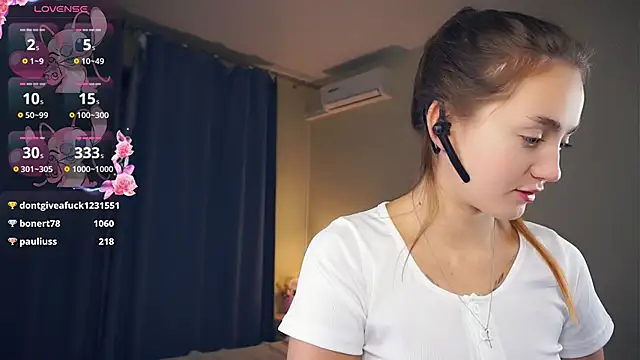 LoraDavi's cam snapshot