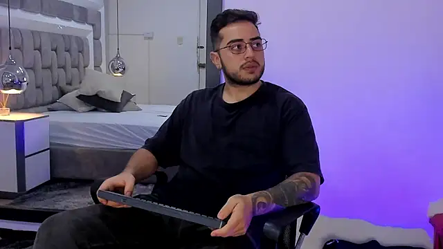 Ethan_Greys's cam snapshot