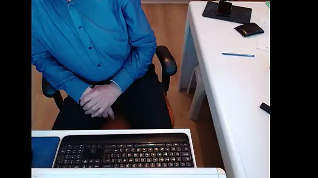 dutchpornking's cam snapshot