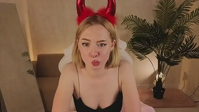 NoraCollins's cam snapshot