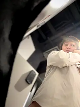 ZhenjaPoledance live sex cam