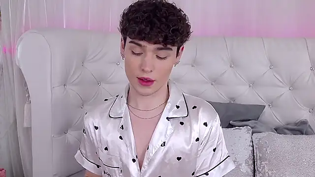 RobbyCharming's cam snapshot