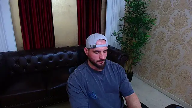 AdamJamesonn's cam snapshot